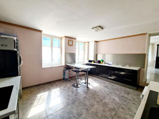  Maison � vendre 7 pi�ces 180 m�