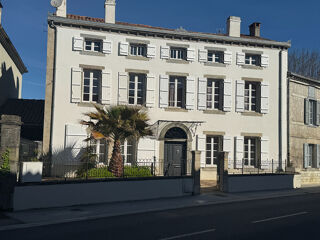  Villa � vendre 15 + pi�ces 310 m�