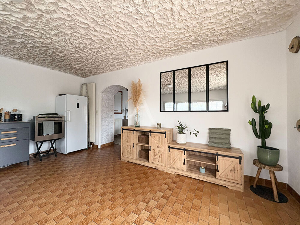 Maison 6 pièces - 4 chambres - NALLIERS