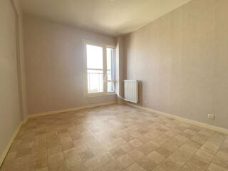  Appartement à louer 3 pièces 67 m²