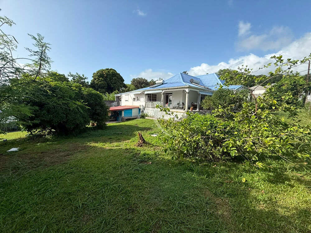 Vente Maison Maison 5 chambres + bungalow sur terrain clos Saint claude