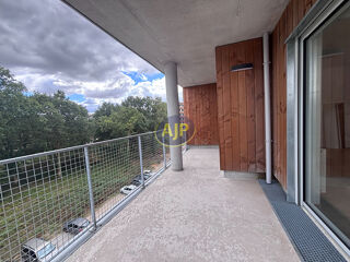  Appartement à louer 2 pièces 45 m²