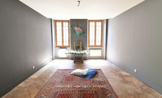  Immeuble � vendre 15 + pi�ces 318 m�