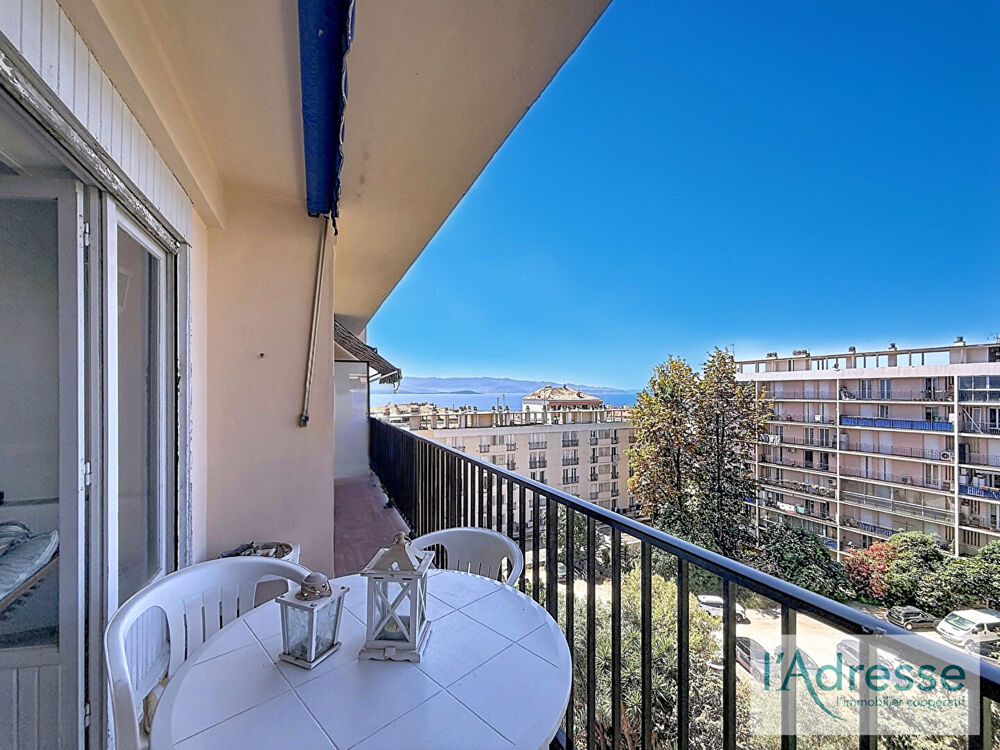 Appartement 1 pièce - 36 m² - Centre ville Ajaccio - Vue mer