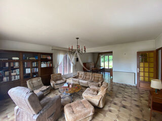  Maison � vendre 9 pi�ces 260 m�