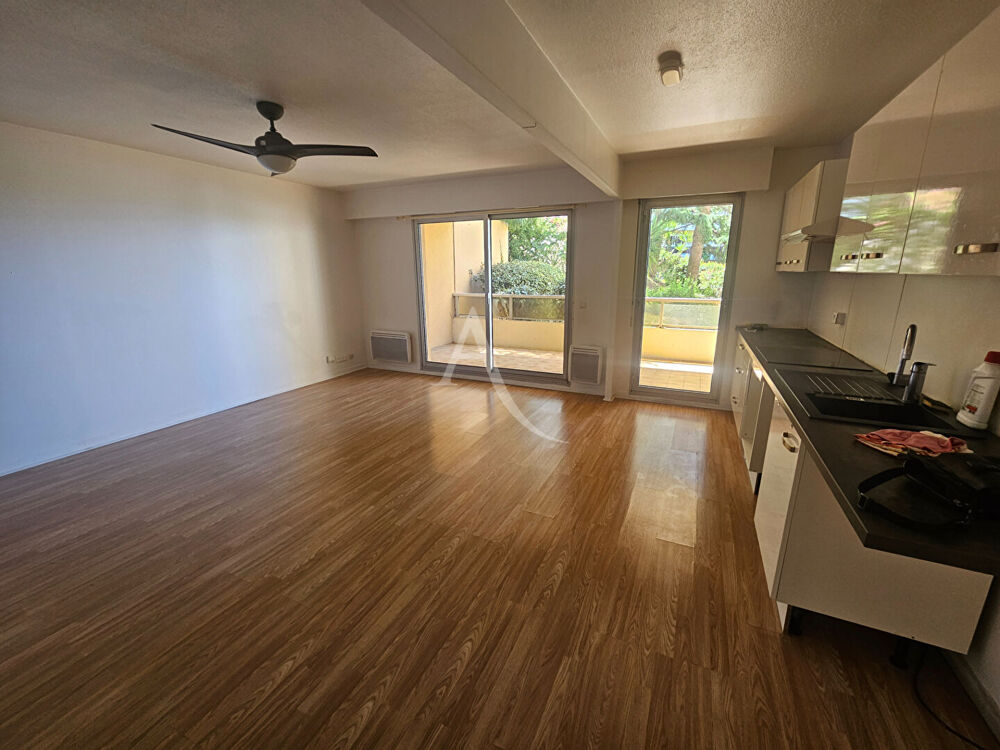 Location Appartement Nice Ouest Corniche Fleurie 4 pièces, terrasse, garage - résidence avec piscine et gardien Nice