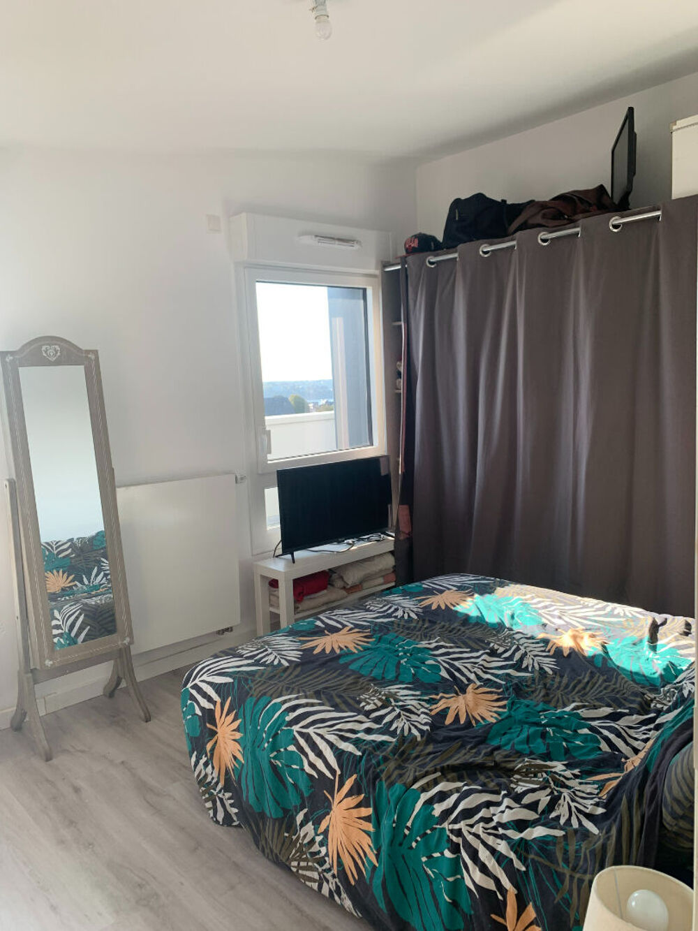 SAINT- MALO APPARTEMENT T4 - 2 GARAGES ET TERRASSES- RESIDENCE ASCENSEUR - LOUE EN PINEL.
