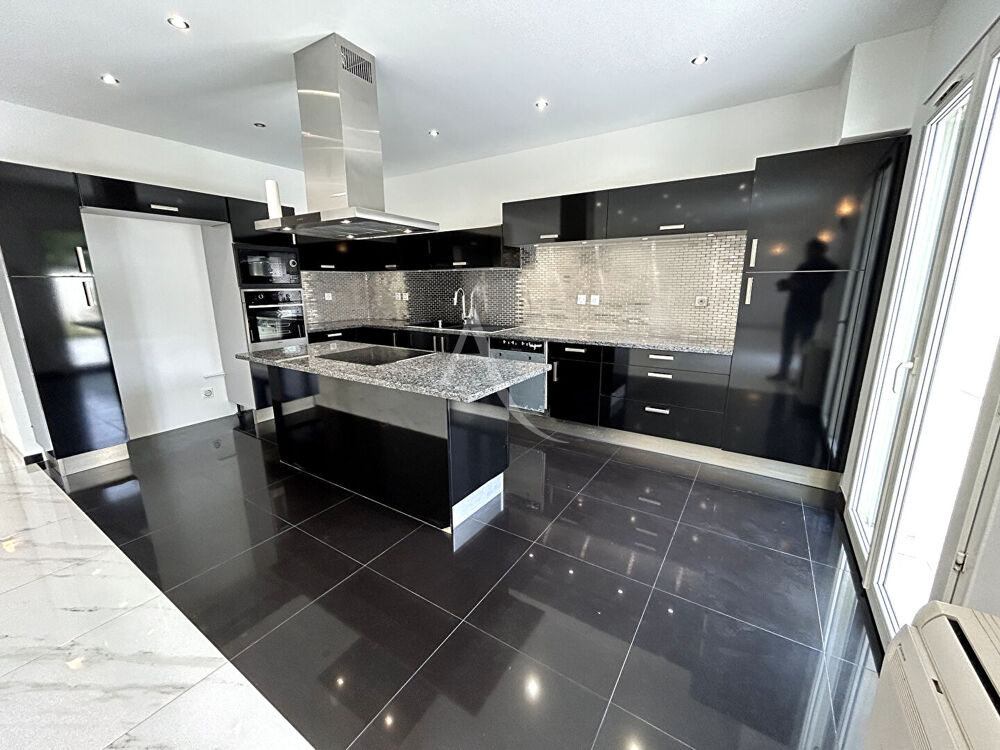 Maison Roissy En Brie 7 pièces 160 m2