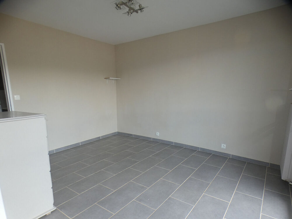 Studio 25.43 m² avec cave / parking / balcon - GRAVIGNY