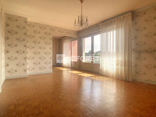  Appartement à louer 3 pièces 84 m²