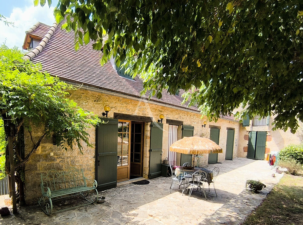 Vente Maison Maison familiale, Les Junies 6 à 8 chambres sur 329m² + piscine Les junies