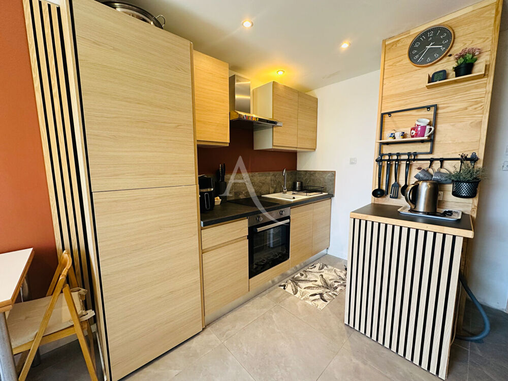 Vente Appartement COUP DE COEUR À CARQUEIRANNE  T2 MEUBLÉ AVEC JARDINET Carqueiranne