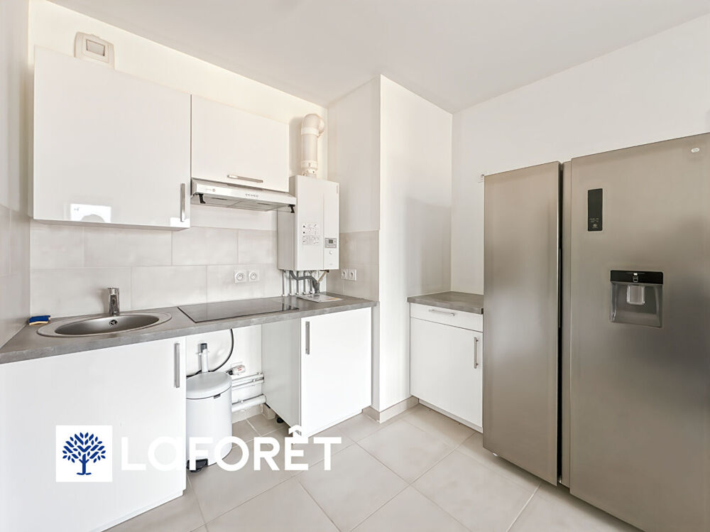 Vente Appartement Appartement 2 pièces à vendre à Sainte Geneviève des Bois - Dernier étage, balcon, construction récente Sainte genevieve des bois