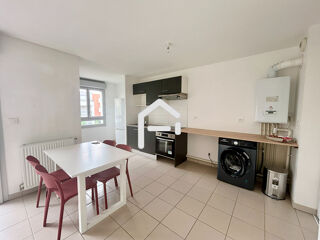  Appartement à louer 3 pièces 61 m²