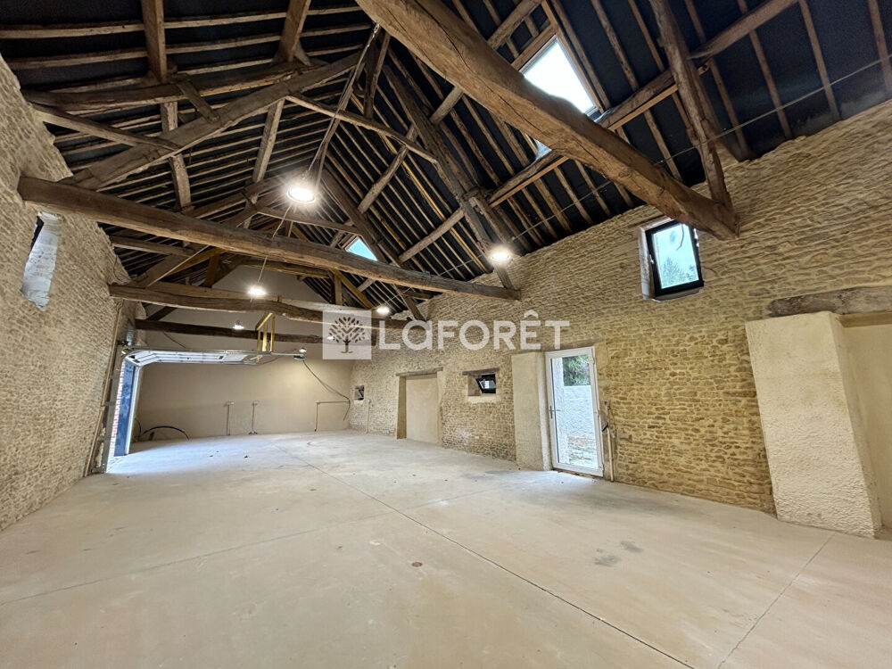 Bâtiment en pierres rénové,137m² , à aménager, Moult Chicheboville