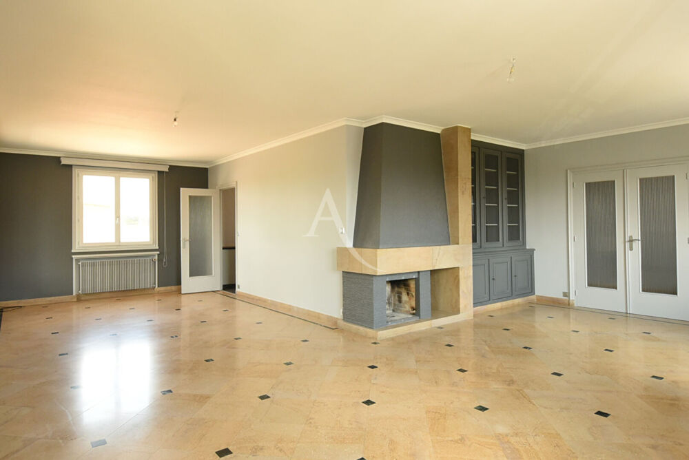 Vente Maison Maison Charnay Les Macon 7 pièce(s) 250 m2 Charnay les macon