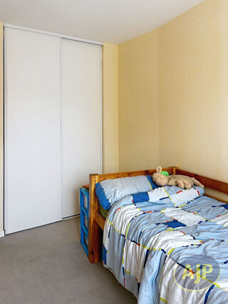  Appartement à louer 3 pièces 74 m²