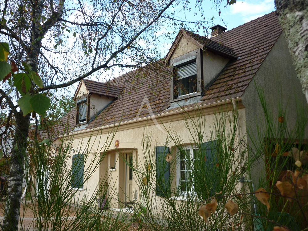 Maison familiale de 140 m² en lisière de forêt à Vouzon