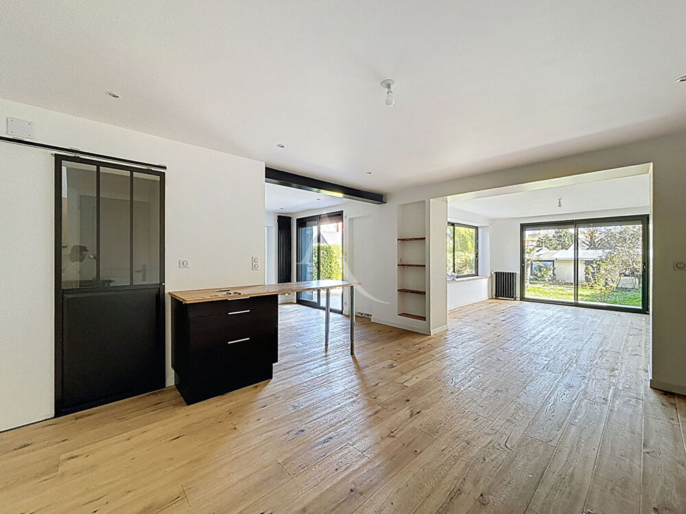 ANGERS - Maison rénovée + un local professionnel loué