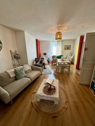  Immeuble  vendre 10 pices 200 m
