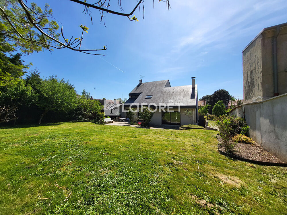 Location Maison Maison Palaiseau 8 pièce(s) 230 m2 Palaiseau