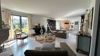  Maison  vendre 6 pices 202 m