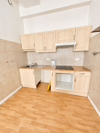  Appartement à louer 3 pièces 85 m²