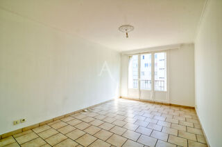  Appartement à louer 3 pièces 57 m²