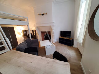  Appartement à louer 1 pièce 28 m²