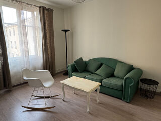  Appartement à louer 3 pièces 65 m²