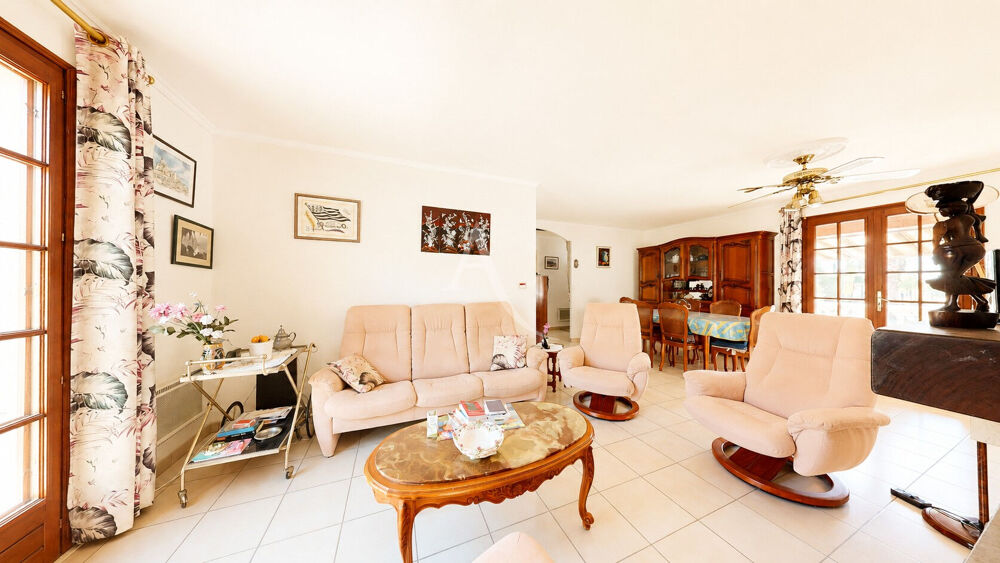 Vente Maison VILLA CARQUEIRANNE AVEC STUDIO INDEP ET GARAGE Carqueiranne