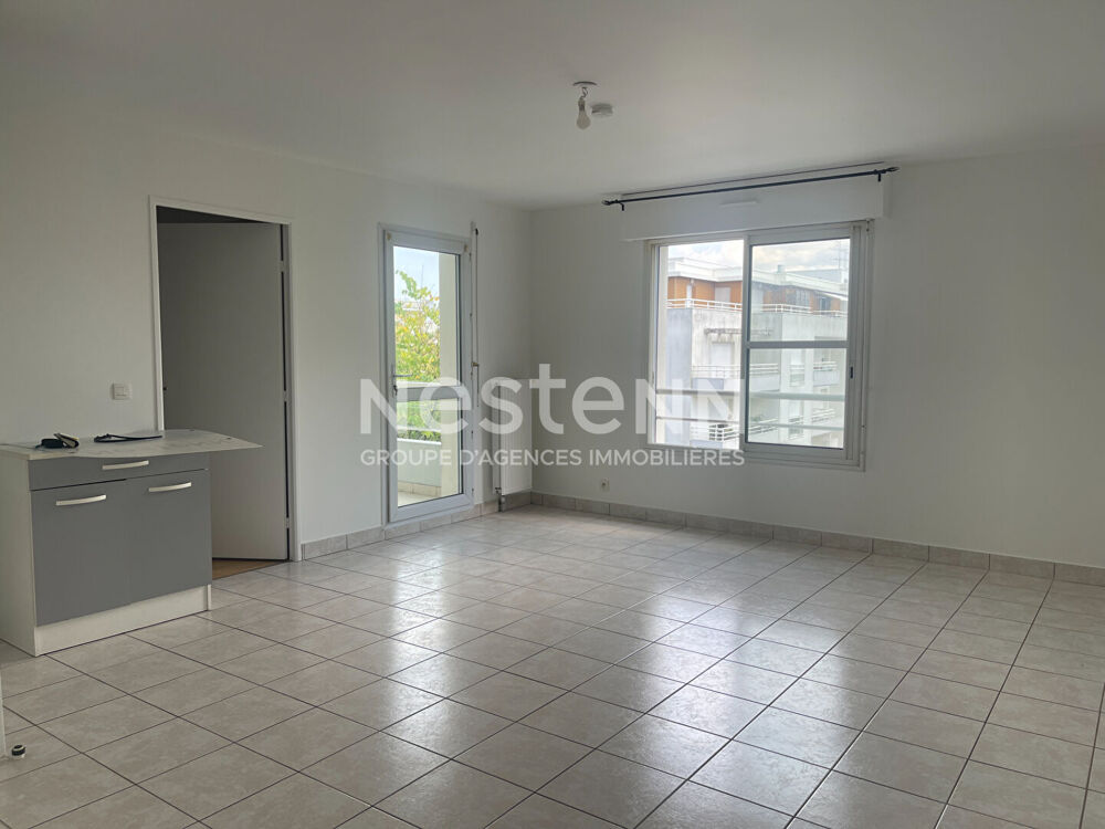 A vendre à Vannes Appartement une chambre, une place de parking, une cave, ascenseur