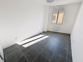  Appartement à louer 3 pièces 45 m²