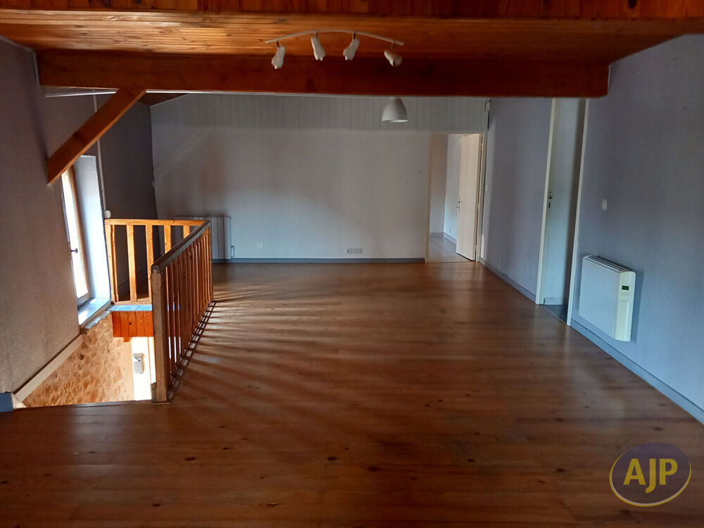 Location Appartement Appartement T2 de 65m² au calme sur la commune de St Germain d'Esteuil Saint germain d esteuil