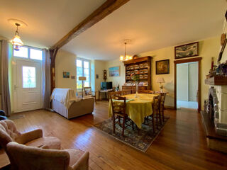  Maison  vendre 10 pices 260 m