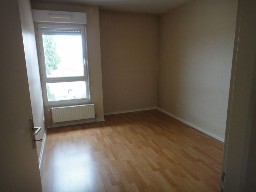 Location Appartement Loue Bourg centre appartement T2 lumineux, garage,cave Bourg en bresse