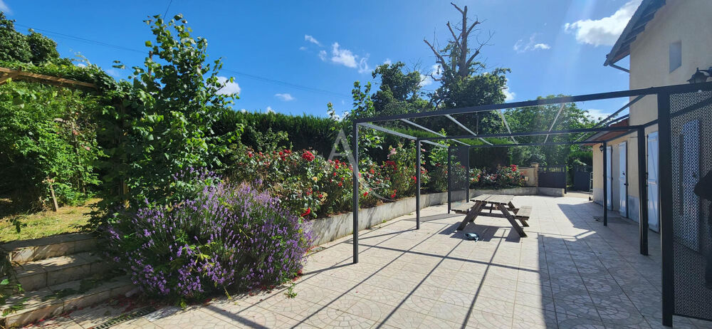 Maison 7 pièces 180 m² · à Payre · 180 m² · 193 000 €