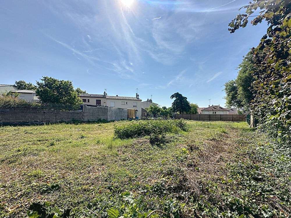 Vente Terrain Terrain à bâtir , proche centre, accès rapide à la N44 , Libre de constructeur. Chalons en champagne