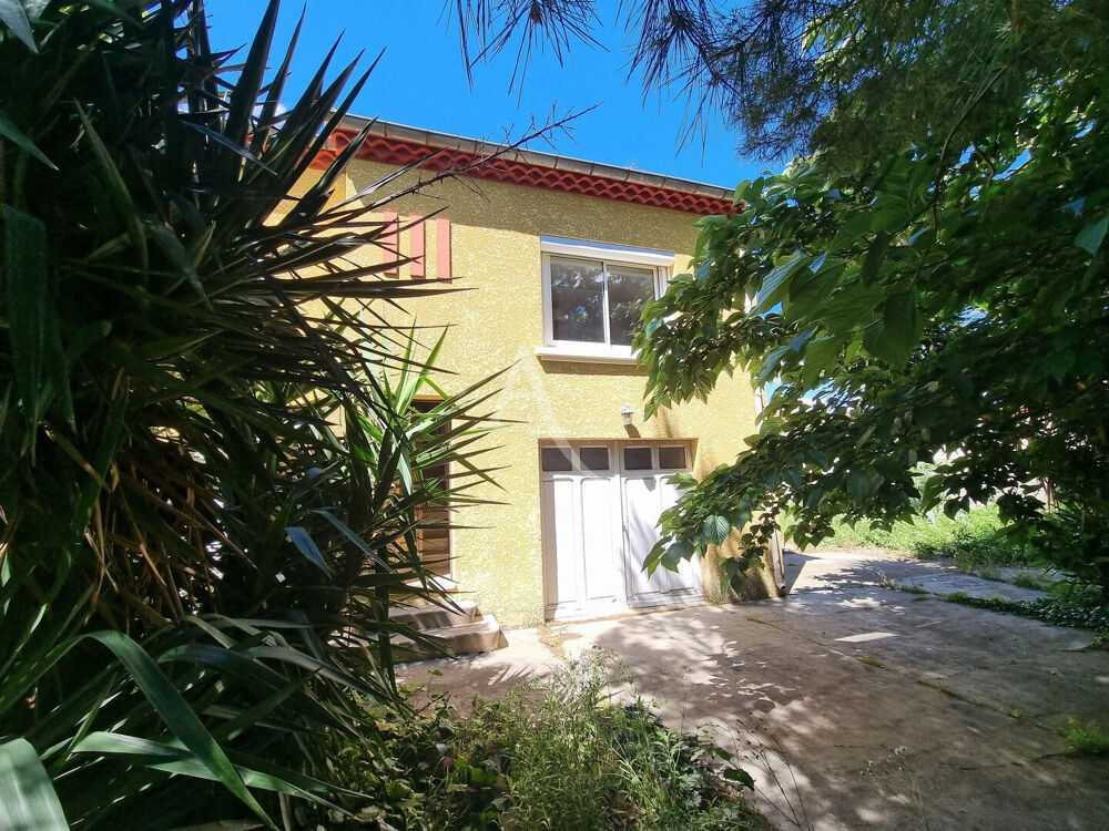 NARBONNE. Maison de 75m² avec garage et terrain.