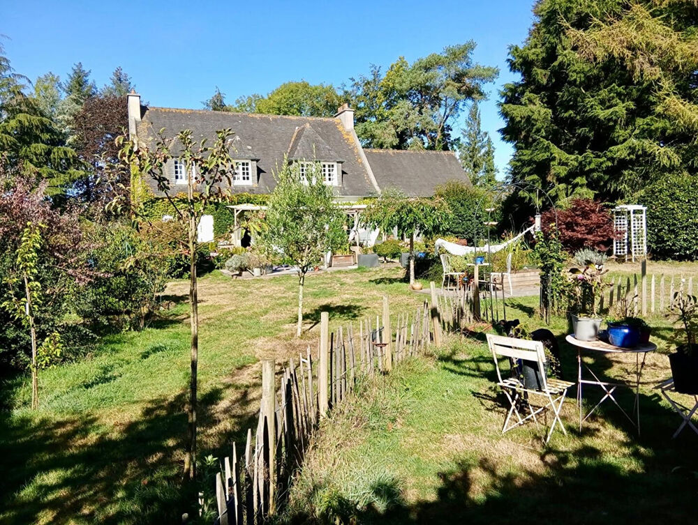 Maison 11 pièces 197 m² · à Scrignac · 197 m² · 355 100 €