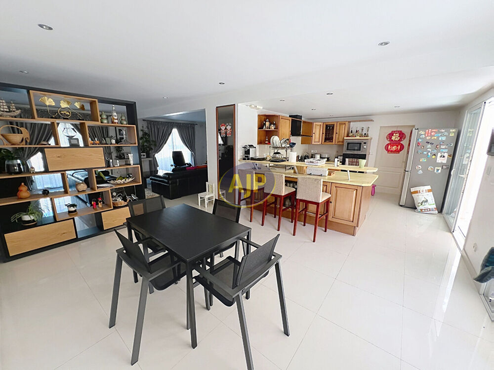 Mérignac Quartier Bourran Maison 6 pièce(s) 5 chambres