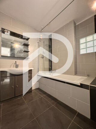  Appartement � louer 4 pi�ces 87 m�