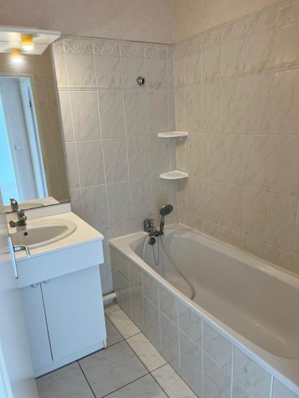 Location Appartement Appartement Nantes - 2 pièce(s) - 42.7 m2 Nantes