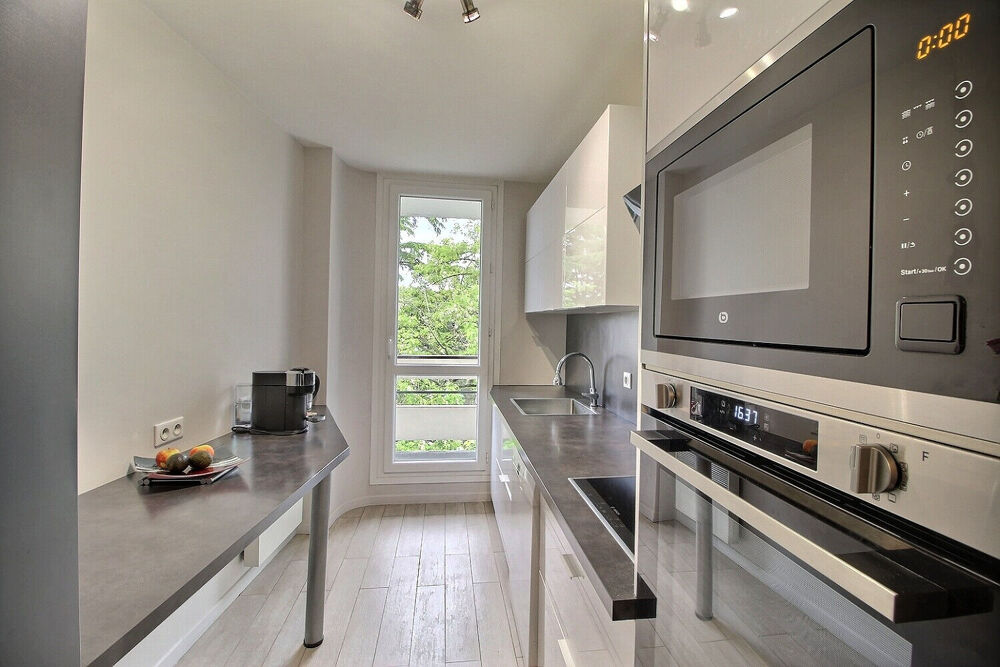 Vente Appartement Superbe appartement 4 pièces 69.43 m² au dernier étage avec vue sur jardins à Massy Centre Ville Massy