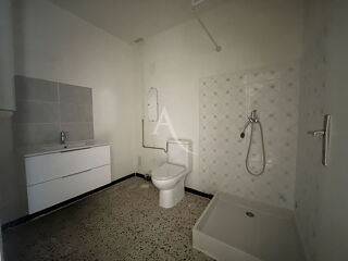  Immeuble à vendre 12 pièces 170 m²