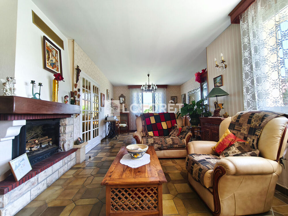 Vente Maison Maison 4 chambres sur plus de 700 m² de terrain avec piscine Maureillas las illas