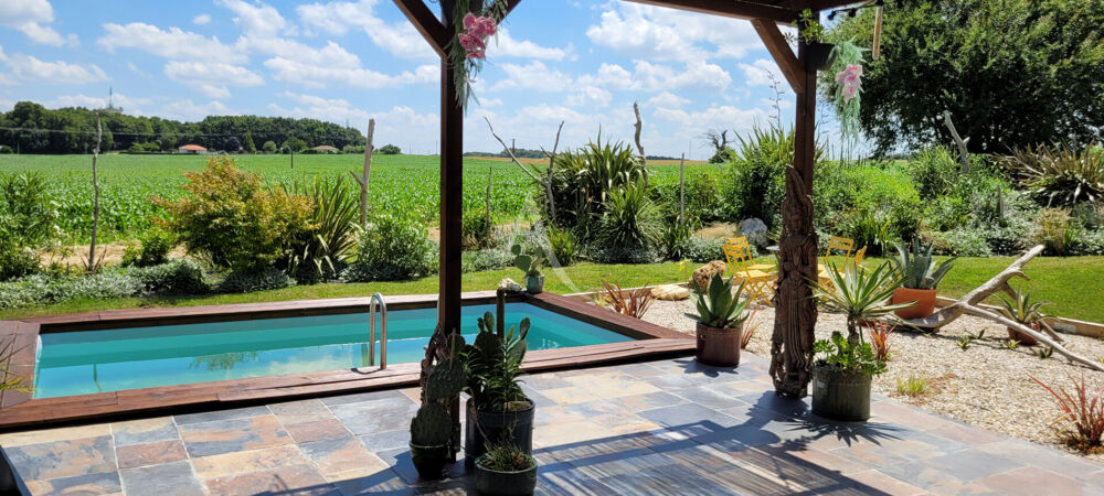 Maison Saint Georges Des Coteaux 4 pièce(s) 149.89 m2