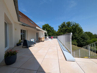  Maison  vendre 8 pices 250 m