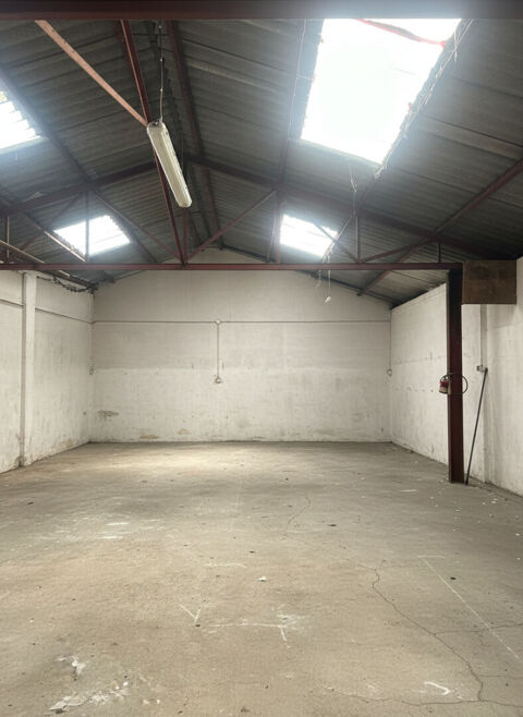   Local commercial ROCHEFORT 176 m2 