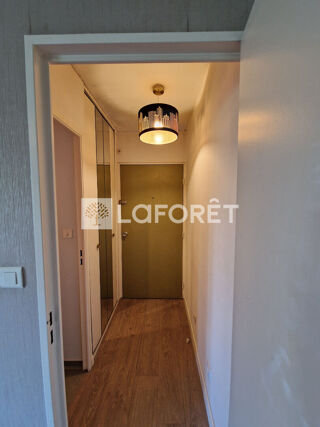  Appartement à louer 1 pièce 33 m²
